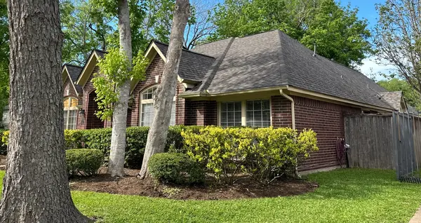 Front of a Sugar Land home after a June 2024 roof replacement