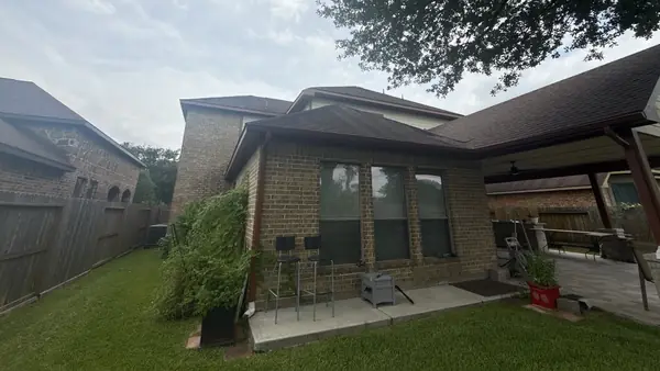 Side view of the rear roofline and patio