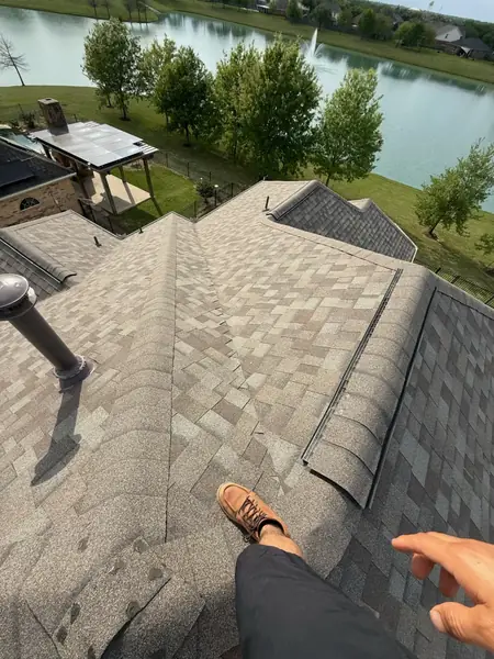 Front slope of a replaced roof in Pearland 77581