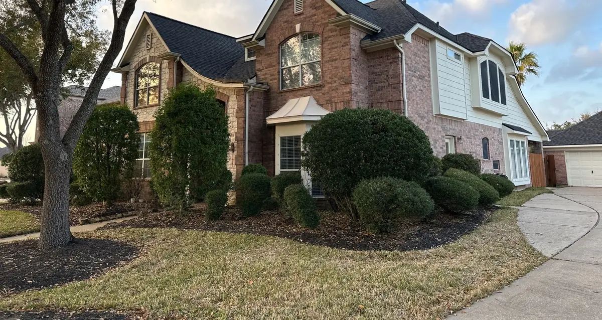 Two-story League City home in 77573 with a new CertainTeed 5-Star roof