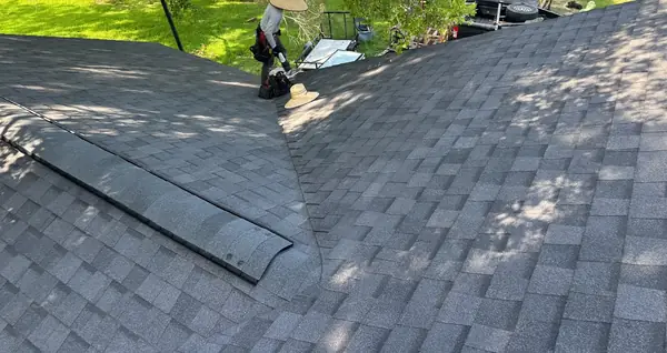 Rear slope of a new laminate roof in Alvin